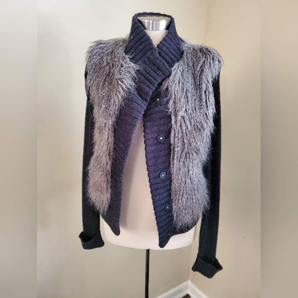 PREMISE black sweater with faux fur, size small